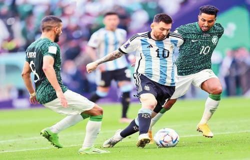 赌场里的“筹码化”心理：为什么塑料片比现金更容易让人挥霍？（赌场的筹码效应：为何塑料筹码比现金更能诱发过度消费？）