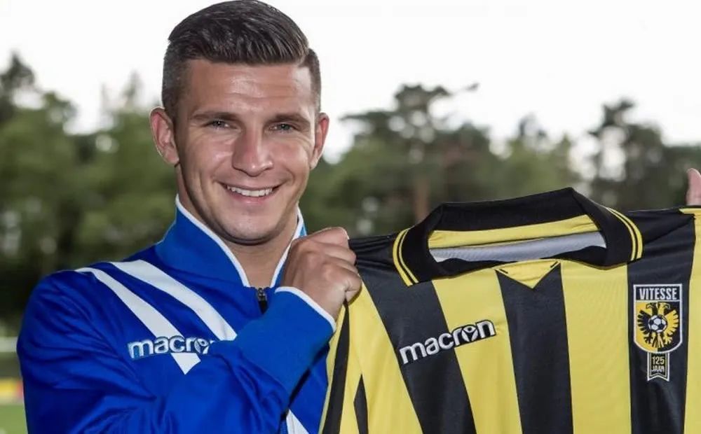 左路斜传的 左路斜传的