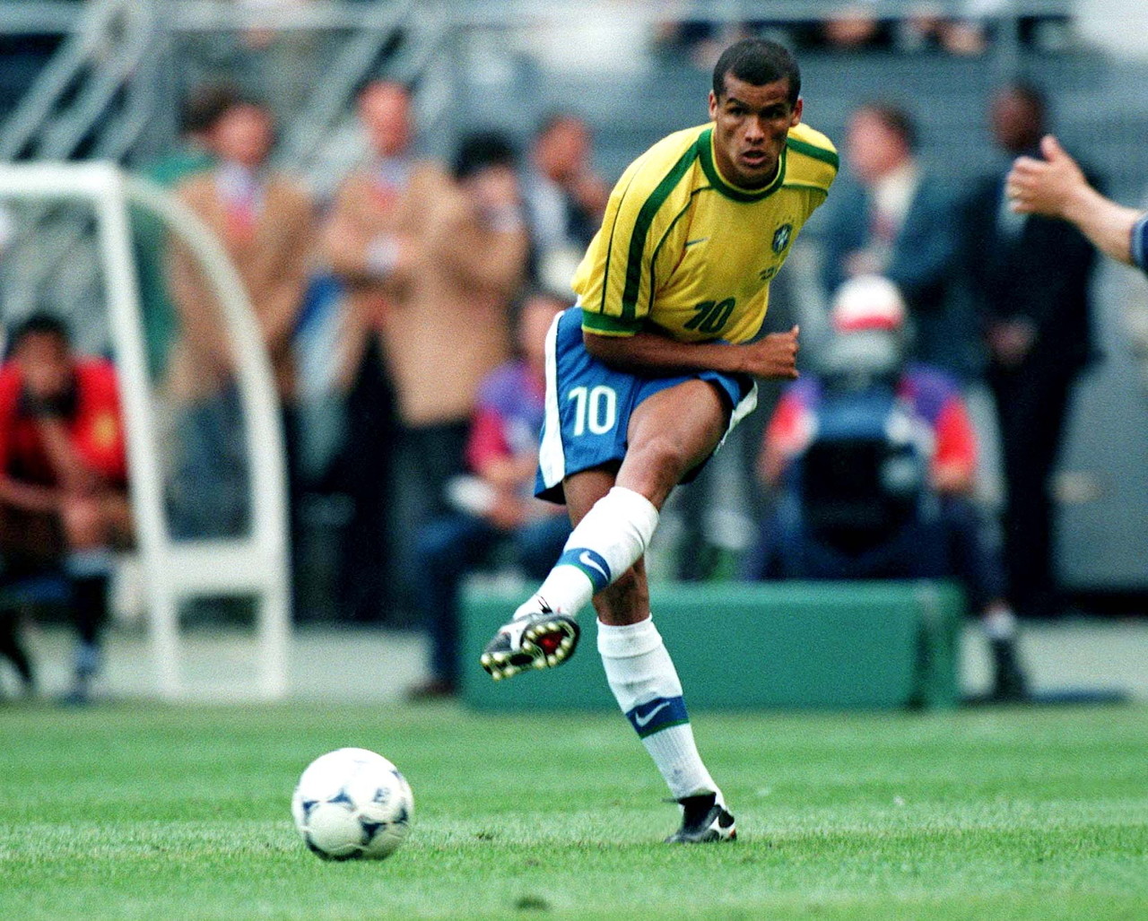 但在关键时 但在关键时